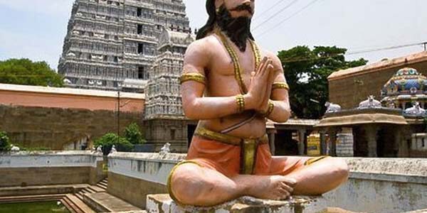 Statue of Arunagirinathar in Tiruvannamalai