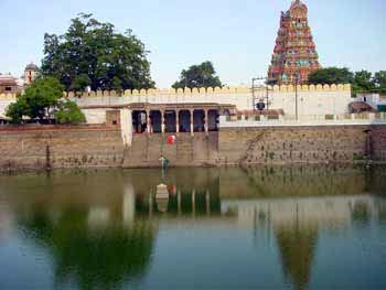 Kulam beside Tirupparankundram Temple